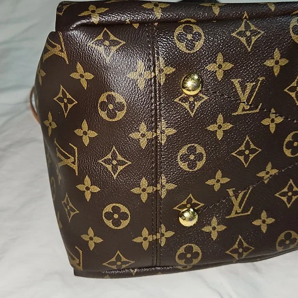 Louis Vuitton Artsy MM INCLUDES Purse Organizer And FOUR Twillies - Picture 15 of 16